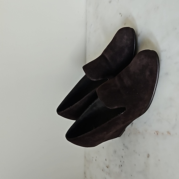 STUART WEITZMAN - silky soft rich chocolate brown suede wedge loafers - Picture 2 of 9